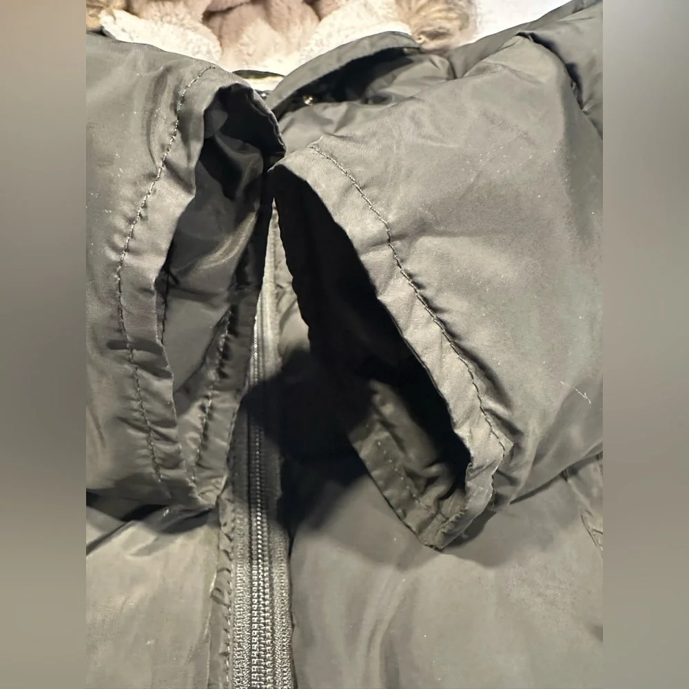 ROTHSCHILD Med. 5/6 Puffer Jacket. Sherpa lined Hood. Faux Fur! Winter! Warm!